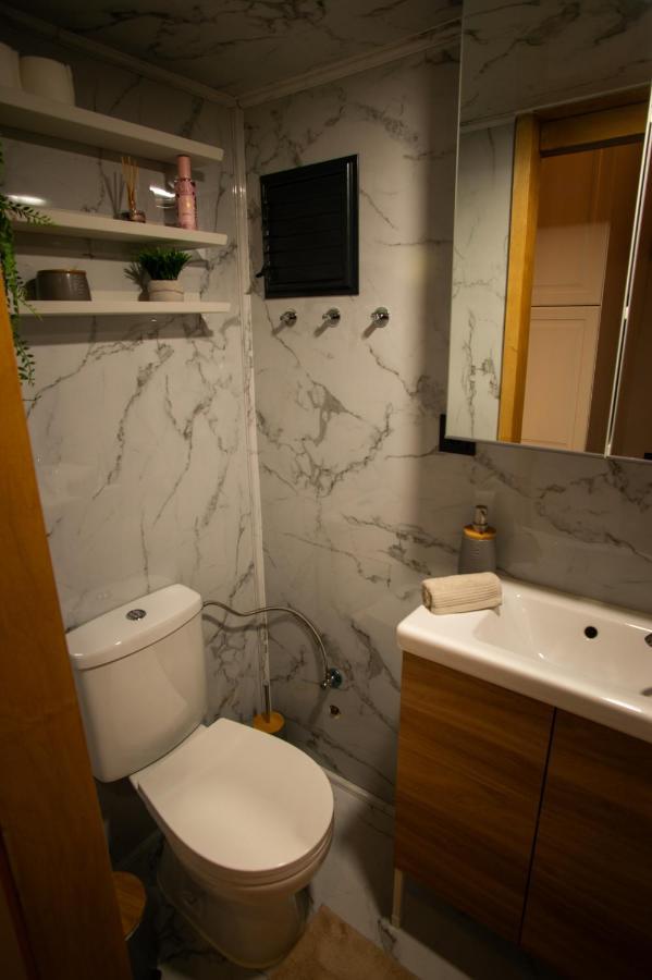O Secret Normand Bed & Breakfast Saint-Michel-de-Montjoie Exterior photo